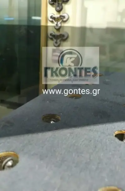 Προστατευτικό τζακιού από γυαλί